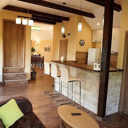 Apartament Rozelor Braşov Buitenkant foto