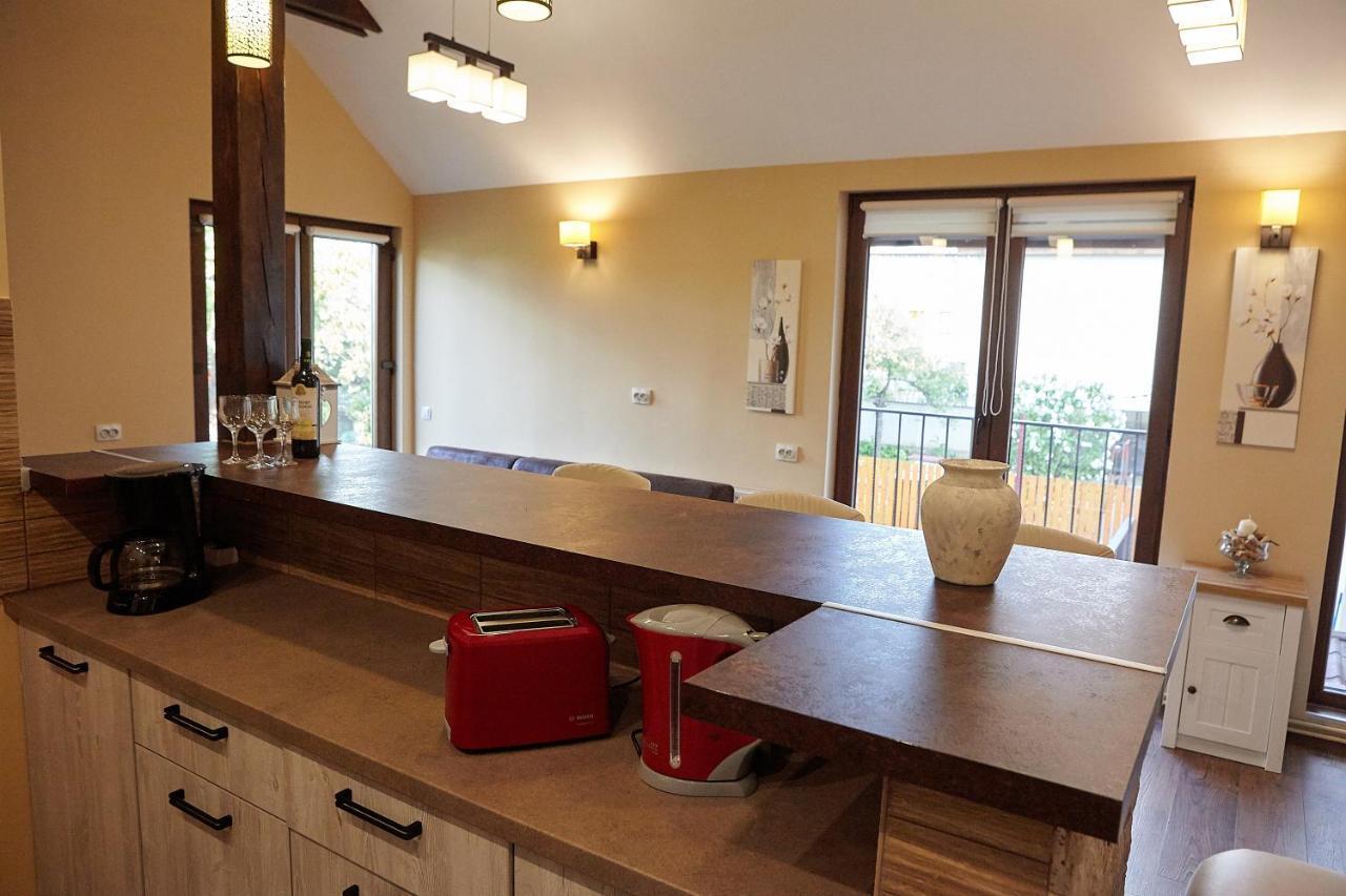 Apartament Rozelor Braşov Buitenkant foto