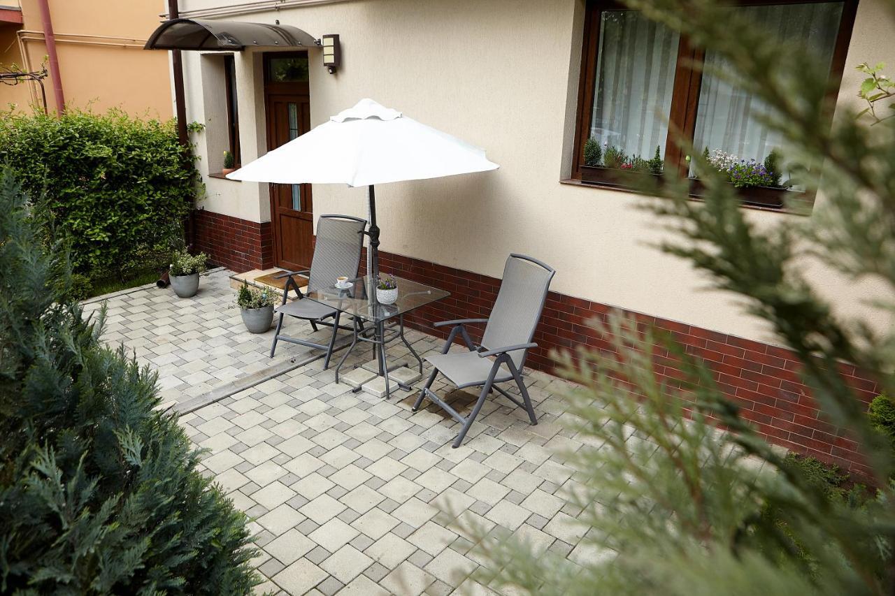 Apartament Rozelor Braşov Buitenkant foto