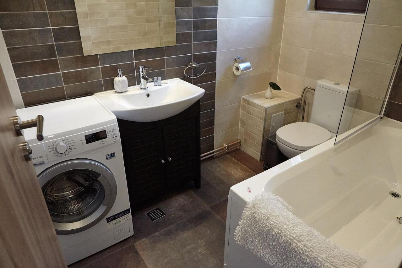 Apartament Rozelor Braşov Buitenkant foto